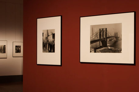 Blick in die Ausstellung zu Andreas Feininger (8)