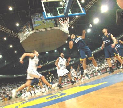 Basketballspiel in der Volkswagen Halle (Wird bei Klick vergrößert)