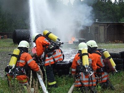 Übung: Brand eines Tanks mit Treibstoff (Wird bei Klick vergrößert)