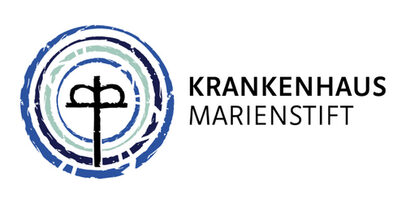 Logo des Krankhaus Marienstift mit Kreuz in unterbrochenen farbigen Kreisen