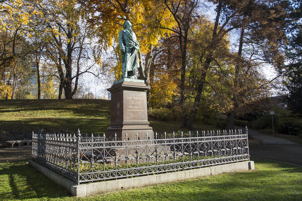 Blick auf Gaussdenkmal (Wird bei Klick vergrößert)