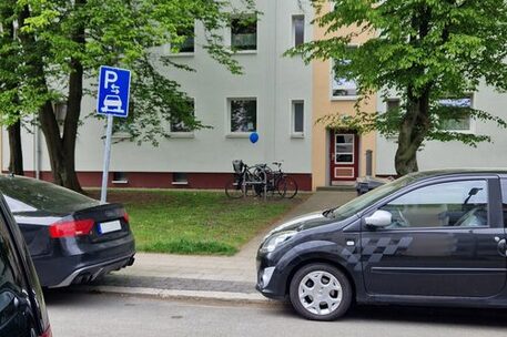 Parkende Autos in der Innenstadt