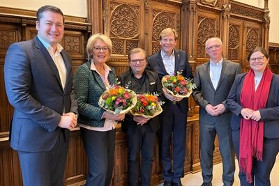 Oberbürgermeister Thorsten Kornblum, Ingeborg Obi-Preuss, Dr. Andreas Bierich, Rüdiger Warnke, Matthias Konrad, Dr. Christina Rentzsch (v.l.n.r.) (Wird bei Klick vergrößert)