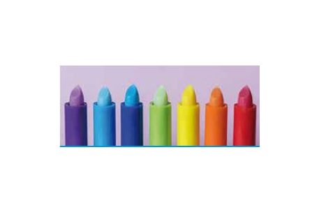 Bunte Stifte in Regenbogenfarben