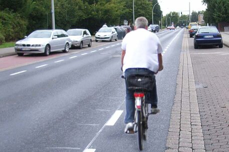 Schutzstreifen auf der Lichtenberger Straße