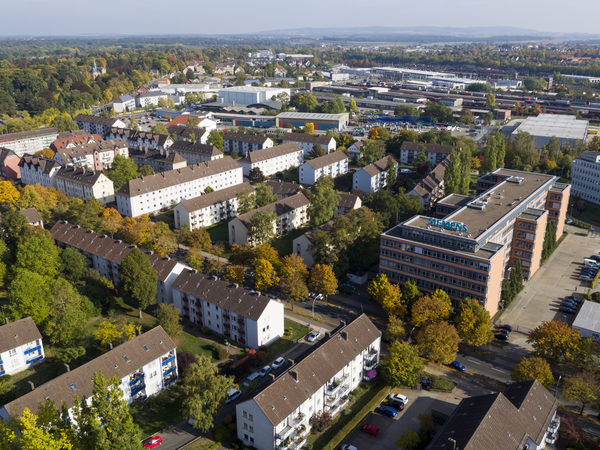 Foto aus Drohnenüberflug der Wohnbebauung im Bereich Ackerstraße (Wird bei Klick vergrößert)