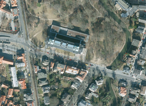 Museumsstraße Luftbild vor dem Umbau (Wird bei Klick vergrößert)