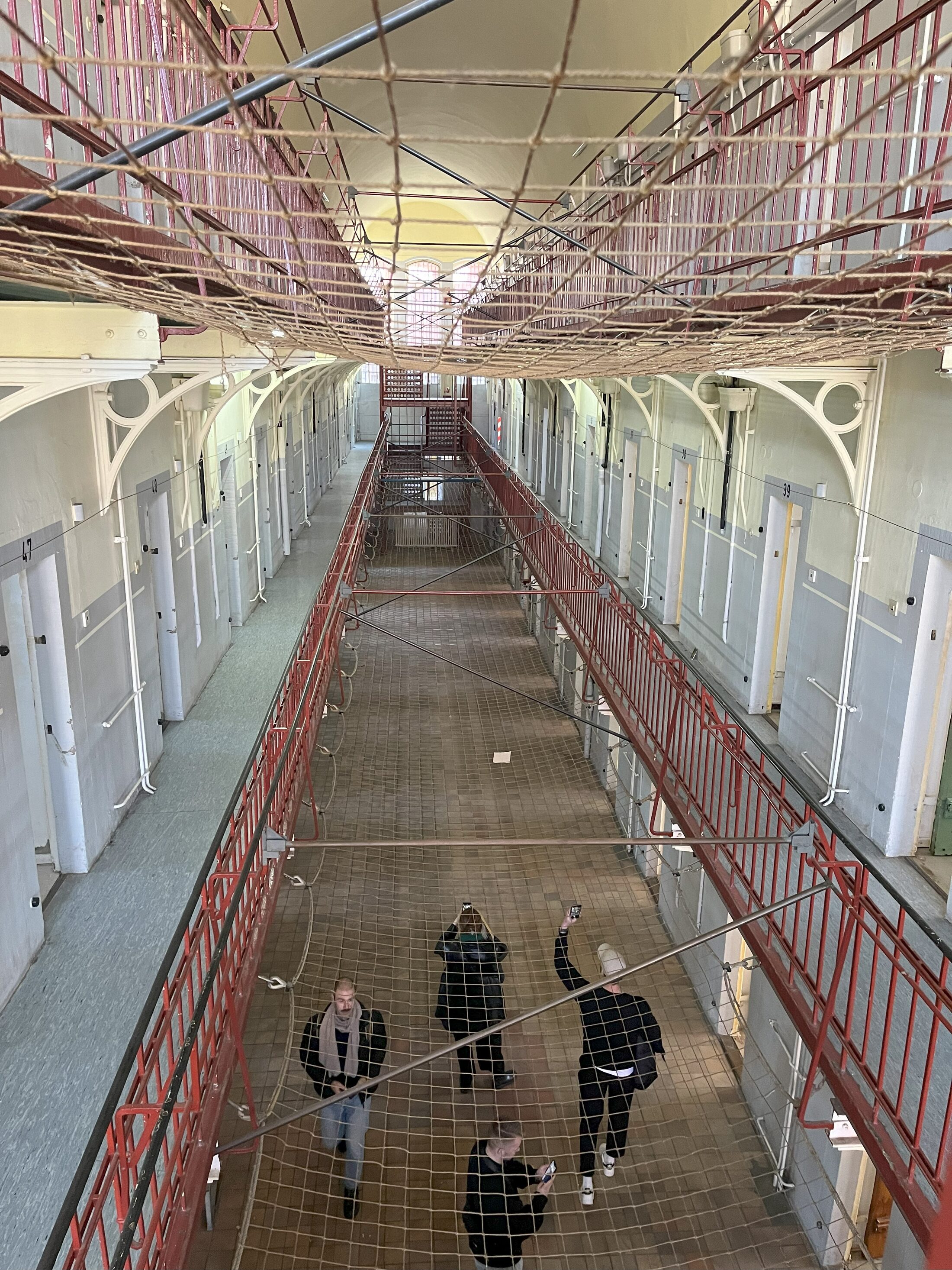 Foto- und Filmarbeiten der Hochschule im Zellentrakt, 2024 (Wird bei Klick vergrößert)