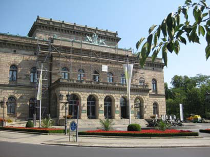 Staatstheater (Wird bei Klick vergrößert)