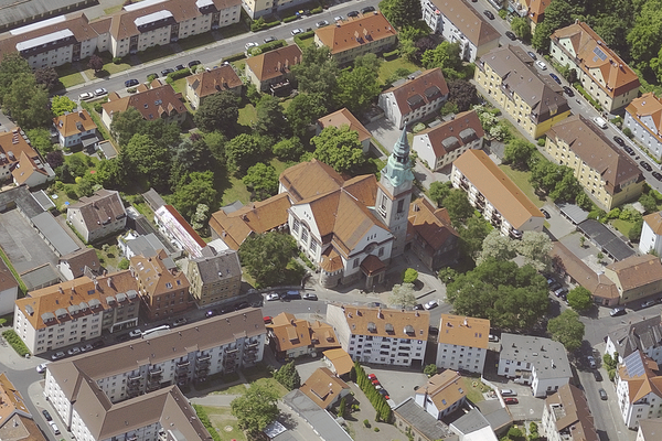 St. Jakobi-Kirche, Bildflugdatum: Juni 2015 (Wird bei Klick vergrößert)