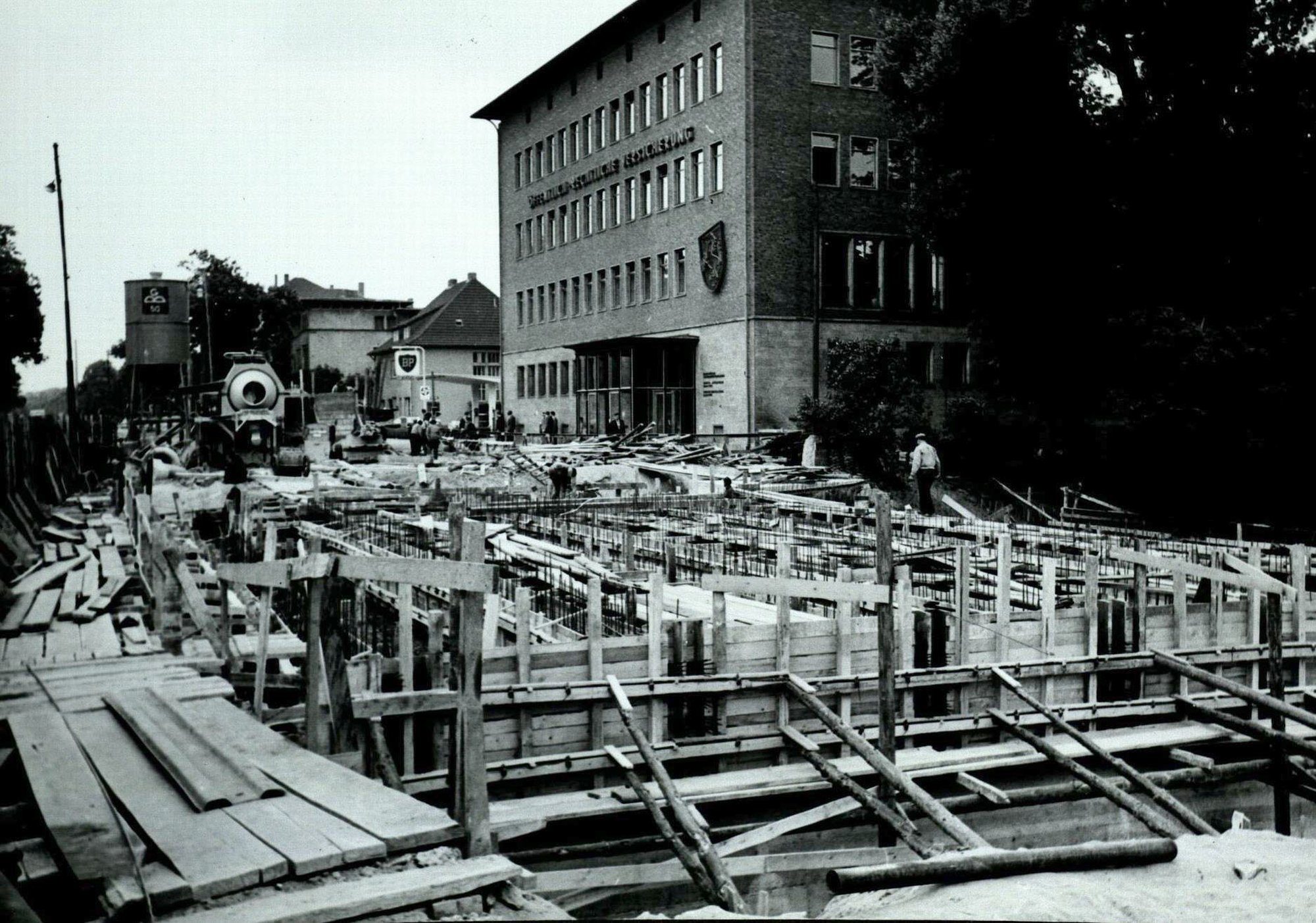 Augusttorbrücke, Baustelle, Nordansicht, um 1958