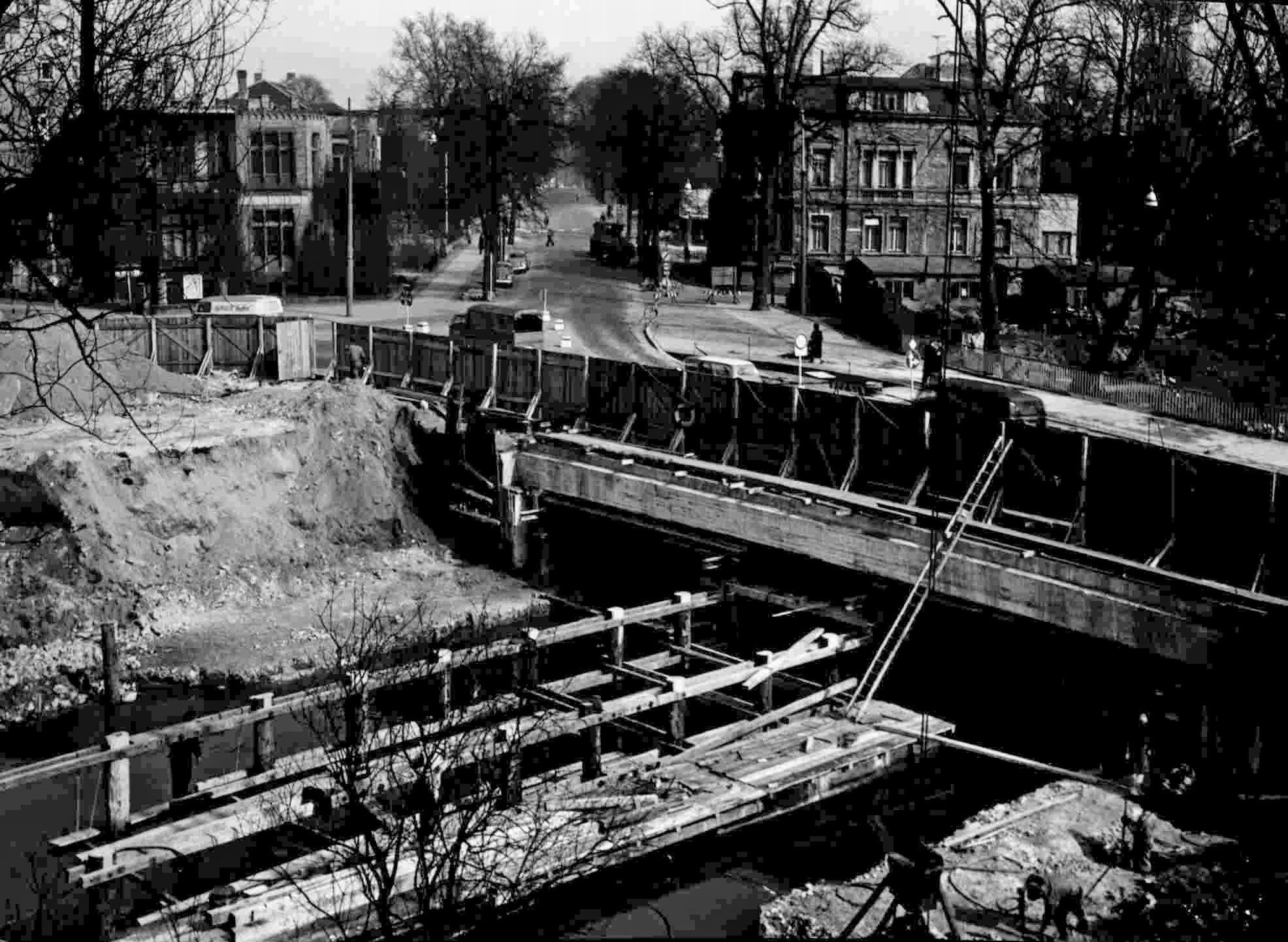 Augusttorbrücke, Baustelle, Südwestansicht, um 1958