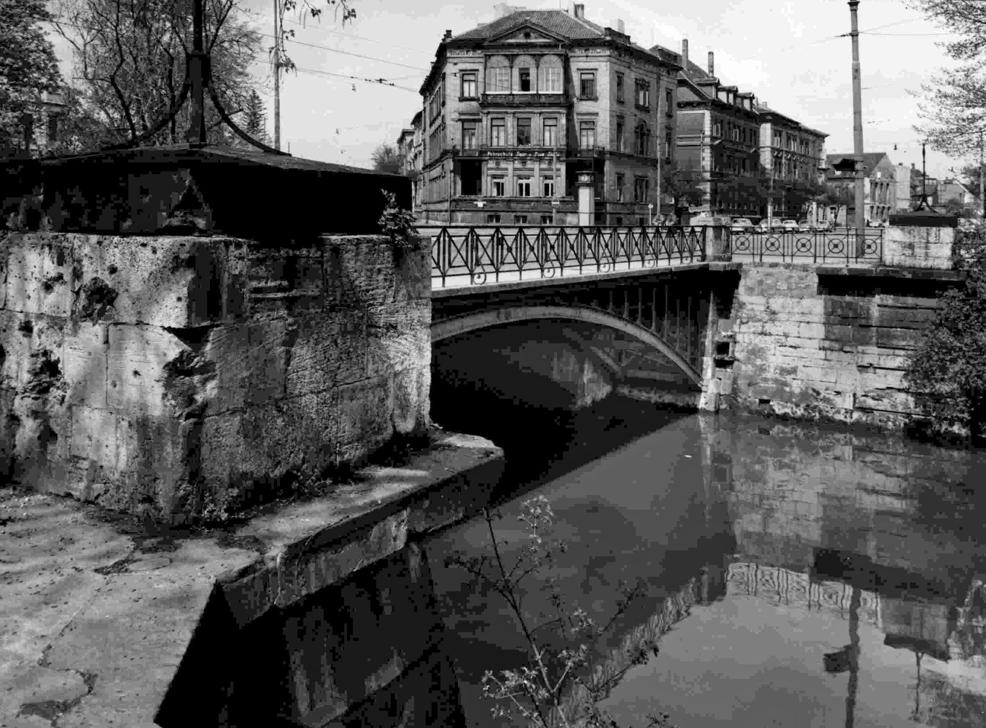 Augusttorbrücke, Südostansicht, um 1955 (Wird bei Klick vergrößert)