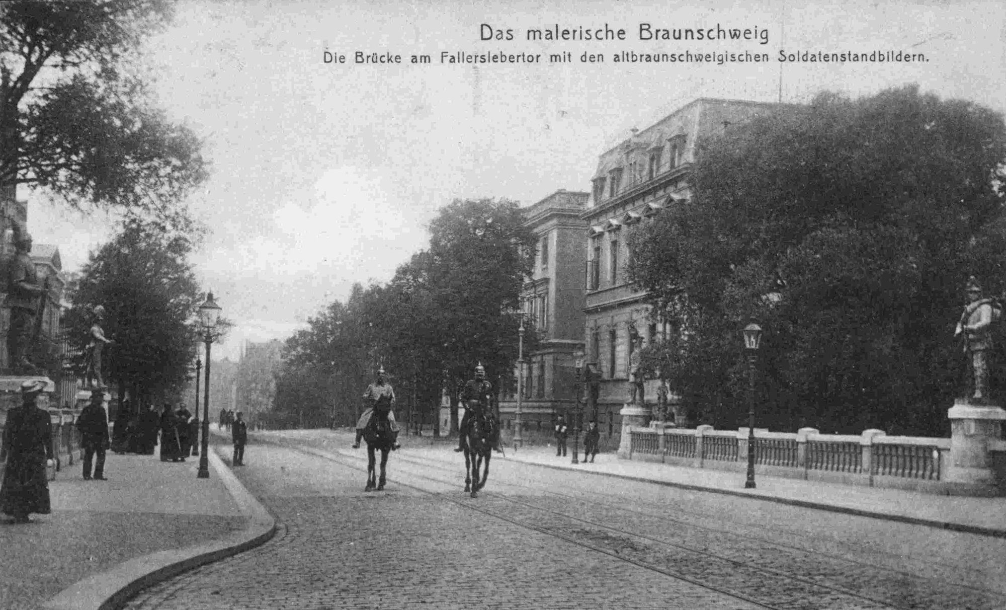 Fallerslebertorbrücke, Ostansicht, um 1906 (Wird bei Klick vergrößert)