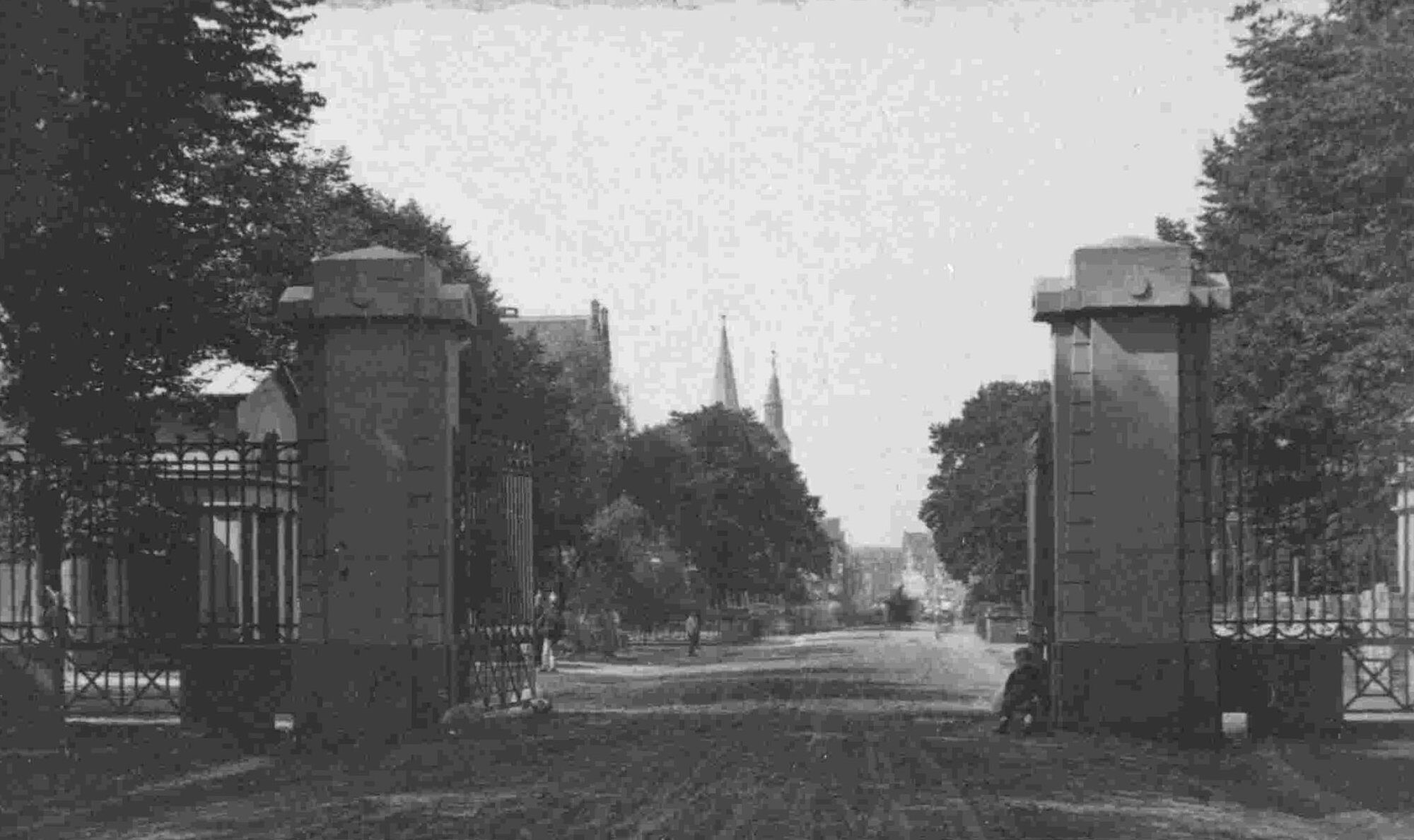 Fallerslebertorbrücke, Ostansicht, um 1880 (Wird bei Klick vergrößert)