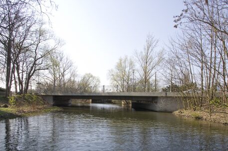 Gieselerbrücke, östliche Straßenbrücke, 2010