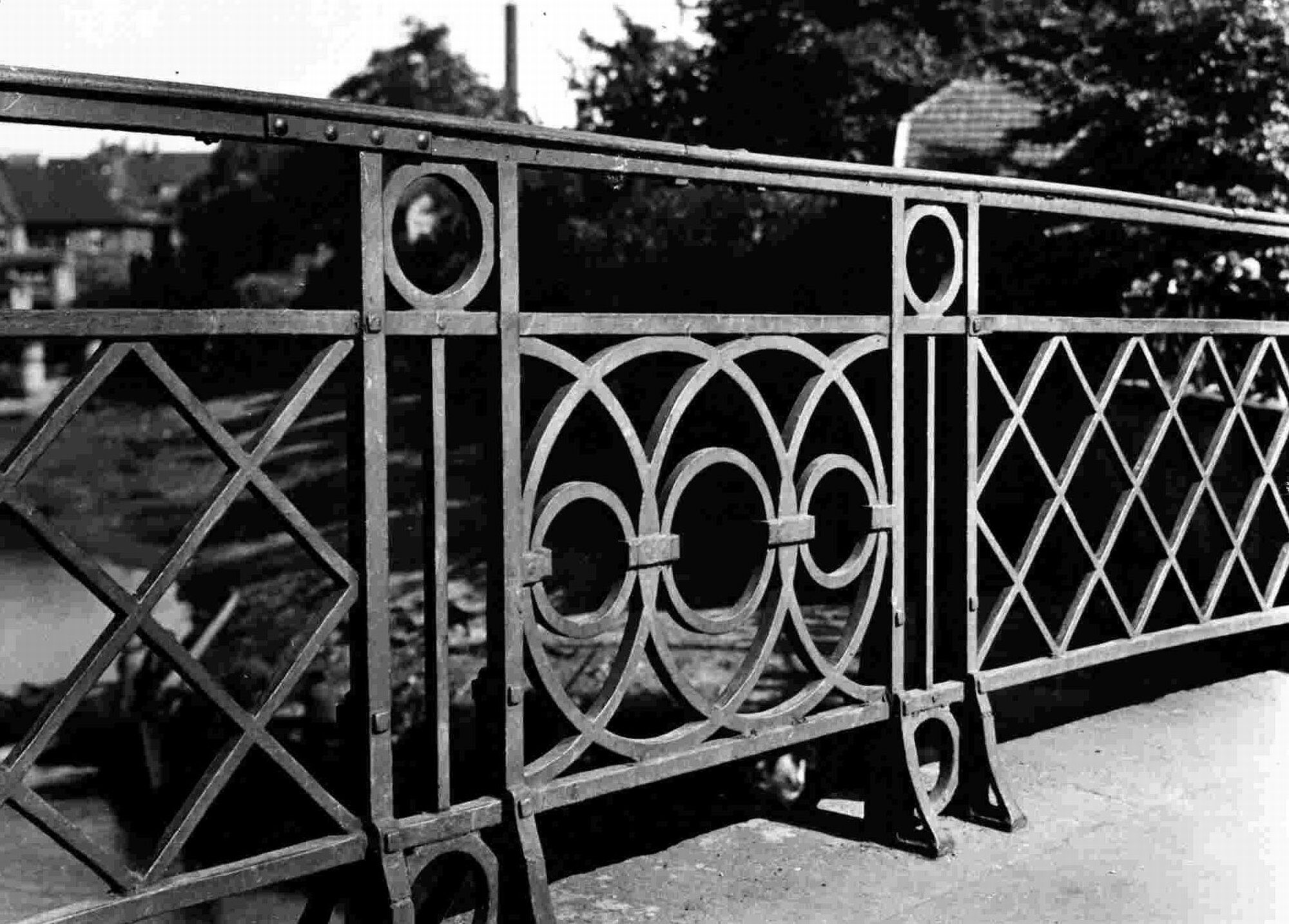 Wendentorbrücke, Geländerdetail (Wird bei Klick vergrößert)