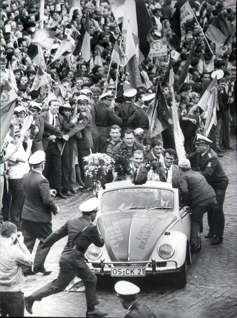 Meisterfeier der Eintracht-Fußballer 1967 (Wird bei Klick vergrößert)