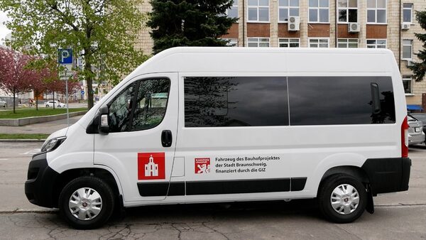 Von der Stadt Braunschweig übergebener Minibus Fiat Ducato. (Wird bei Klick vergrößert)