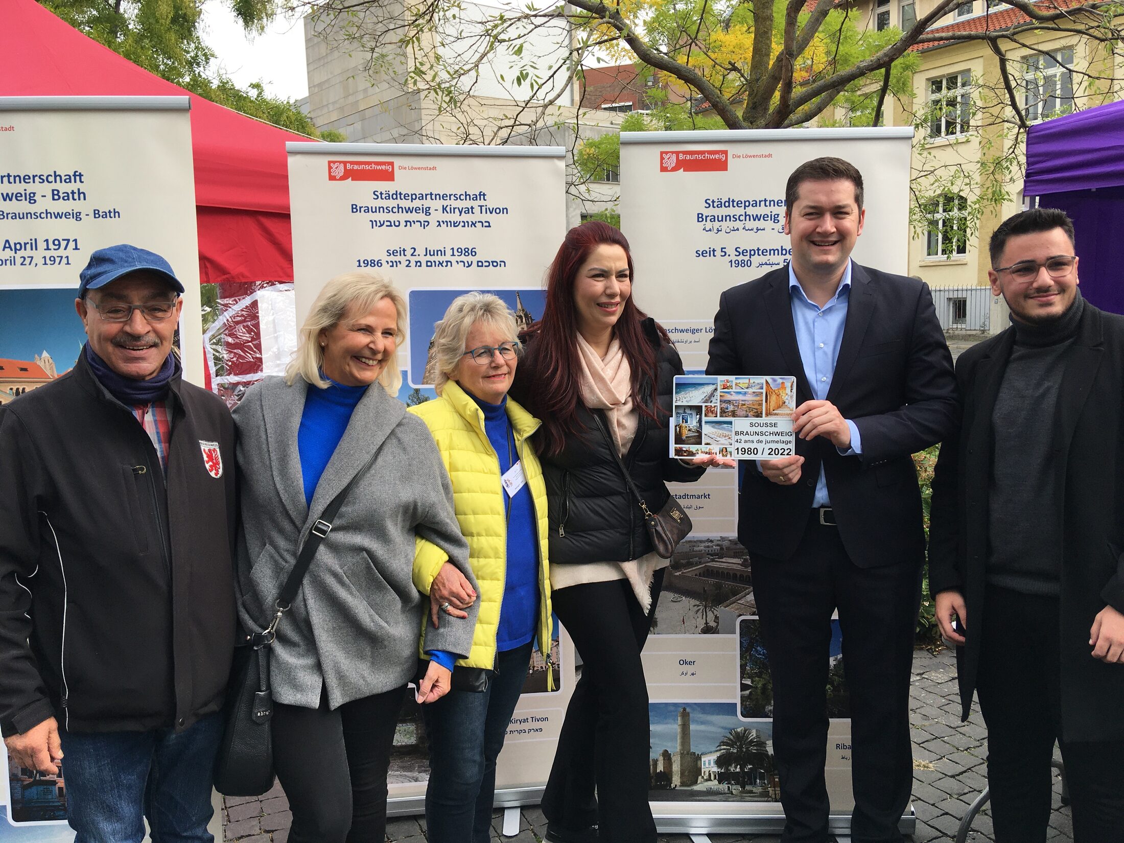 Mit Bürgermeisterin Ihbe und Oberbürgermeister Dr. Kornblum auf „Braunschweig International“ (Wird bei Klick vergrößert)