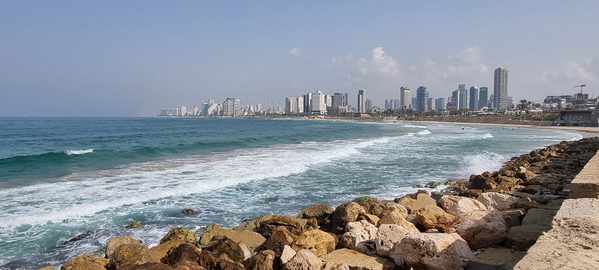 Das moderne Tel Aviv am Mittelmeer. (Wird bei Klick vergrößert)