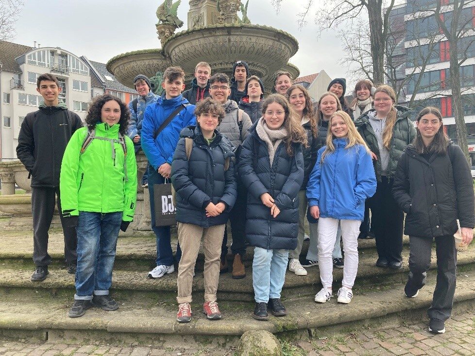 Die Jugendgruppe am Hagenmarkt (Wird bei Klick vergrößert)