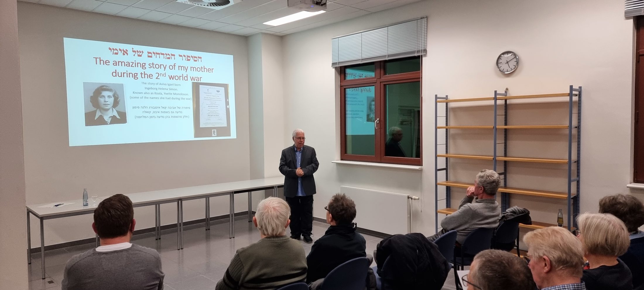 Yoram Igael beim Vortrag in der Stadtbibliothek (Wird bei Klick vergrößert)