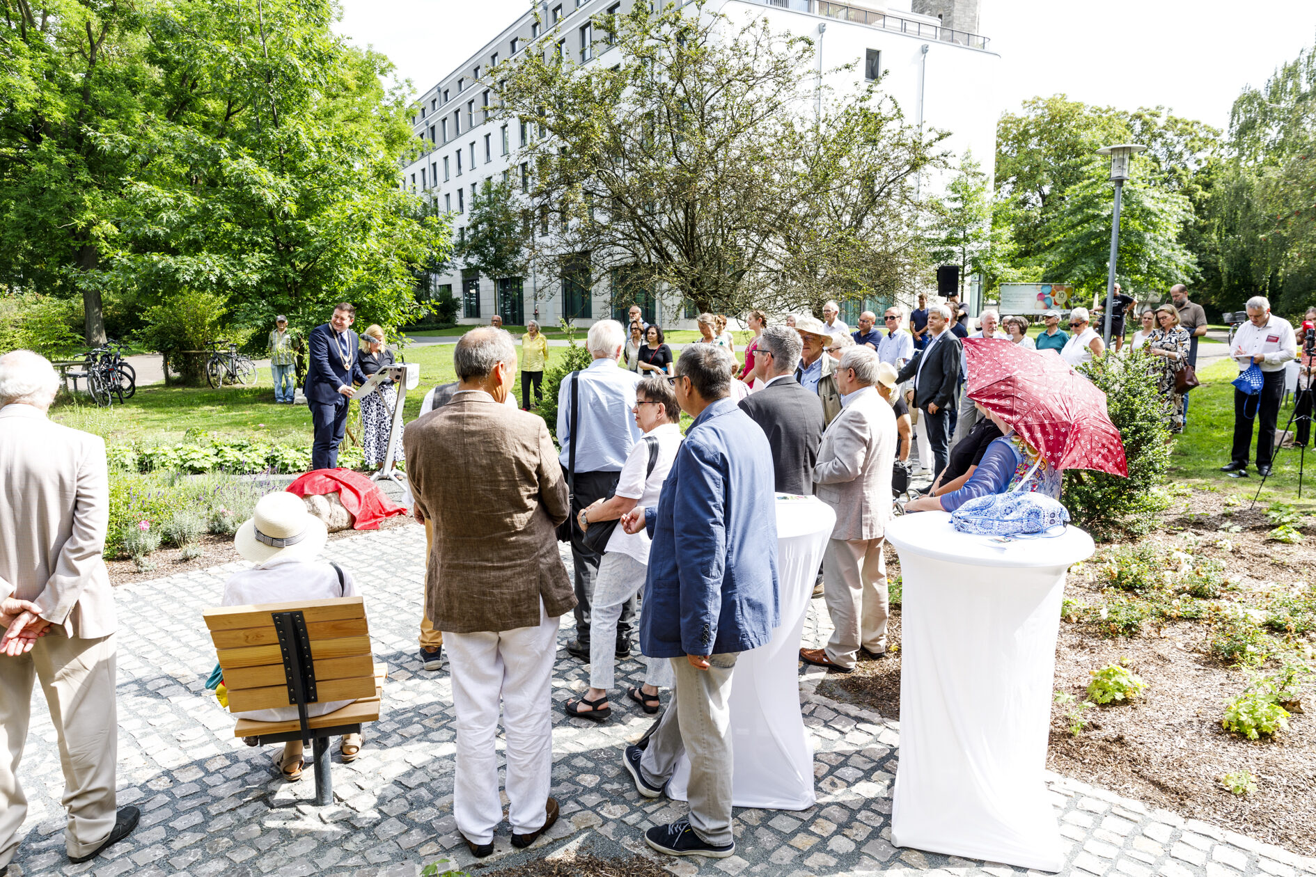 Bath-Garten (Wird bei Klick vergrößert)