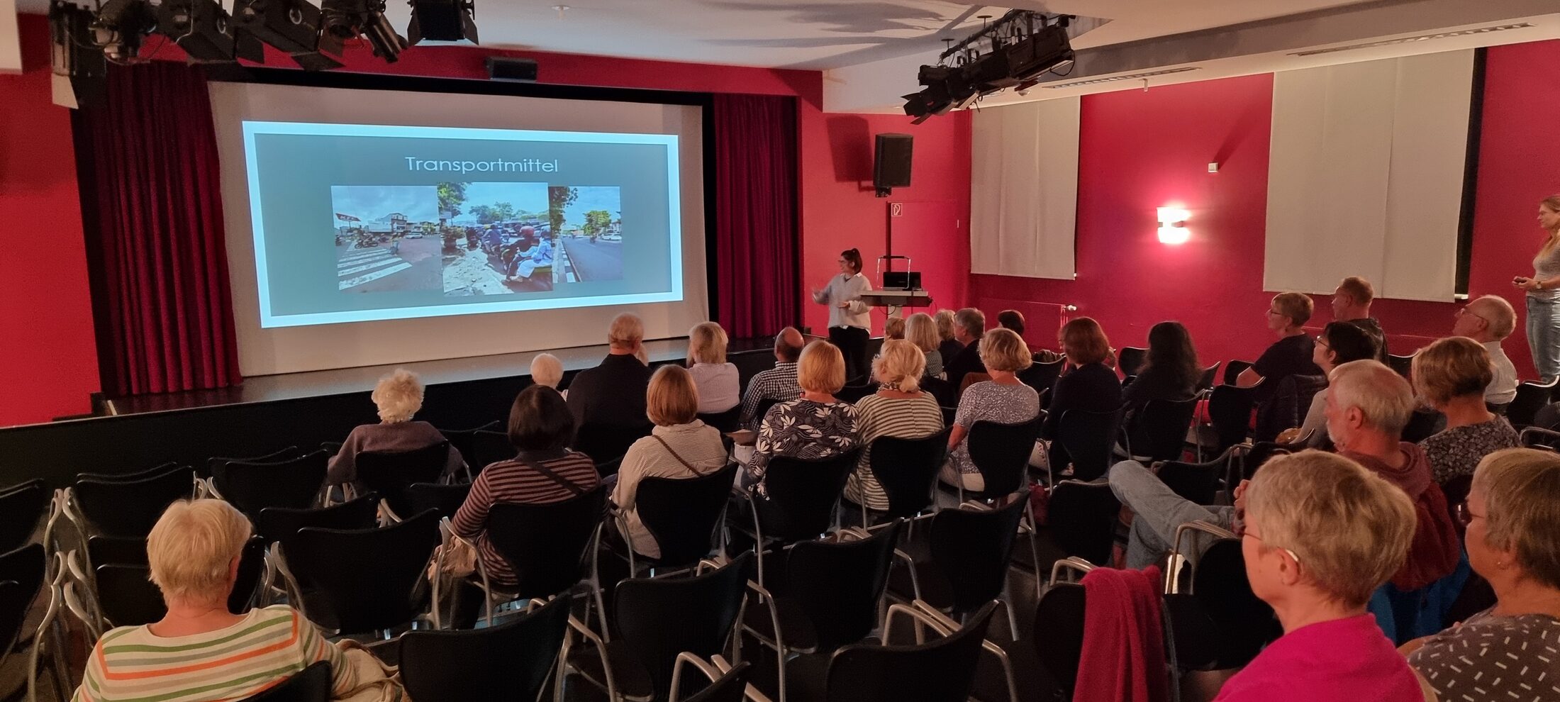 Marilyn Kramer berichtet über ihr Praktikum in Bandung. (Wird bei Klick vergrößert)