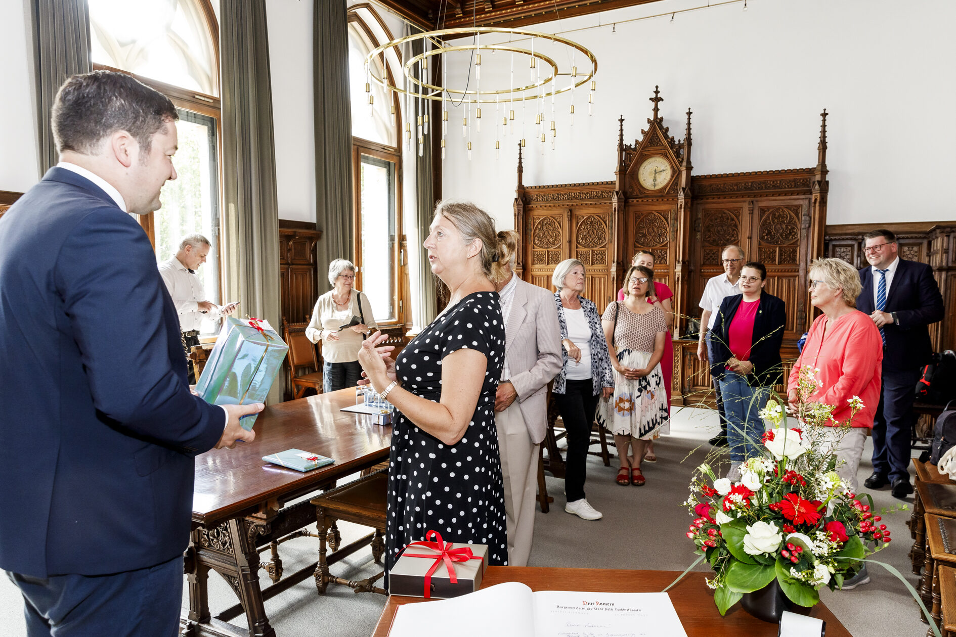 Eintragung ins Goldene Buch im Rathaus. (Wird bei Klick vergrößert)