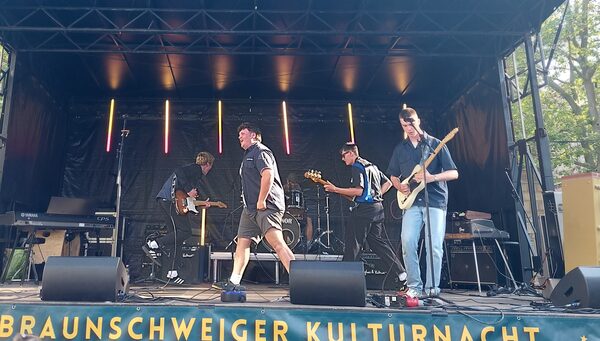 Sober Sundays aus Bath/Großbritannien (Wird bei Klick vergrößert)