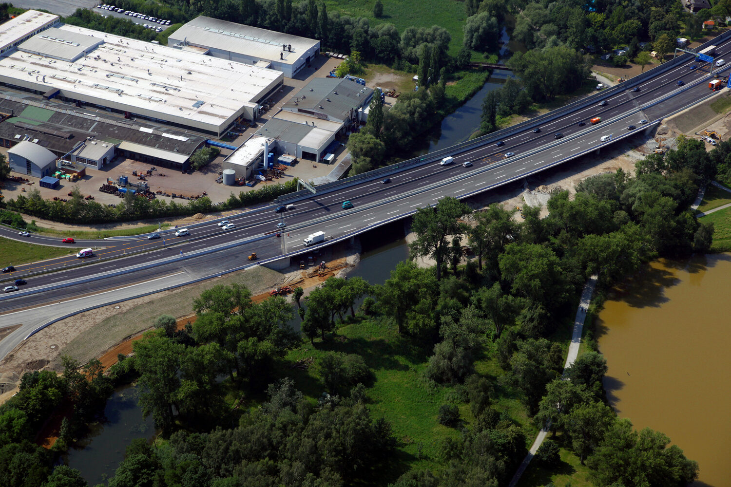 Okerbrücke von Südwesten (Wird bei Klick vergrößert)