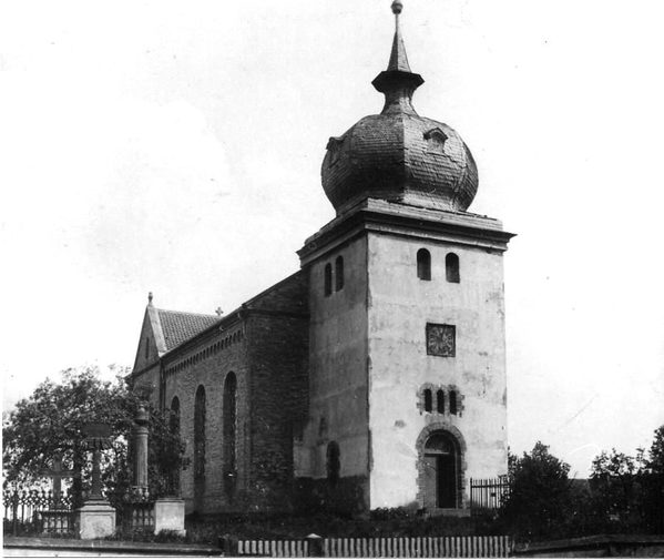 Kirche vor 1899 (Wird bei Klick vergrößert)