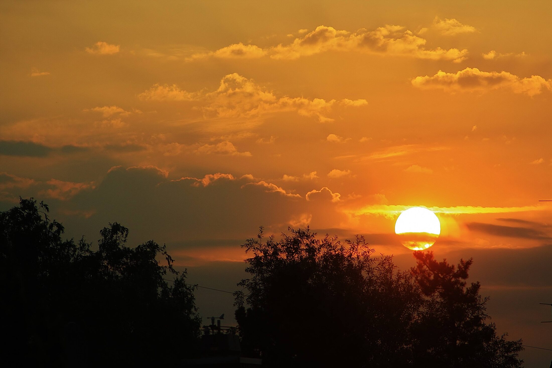 Sonnenaufgang 18.7.15 (Wird bei Klick vergrößert)