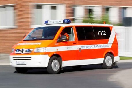 Einsatzfahrzeug (VW-Bus) der Feuerwehr Braunschweig