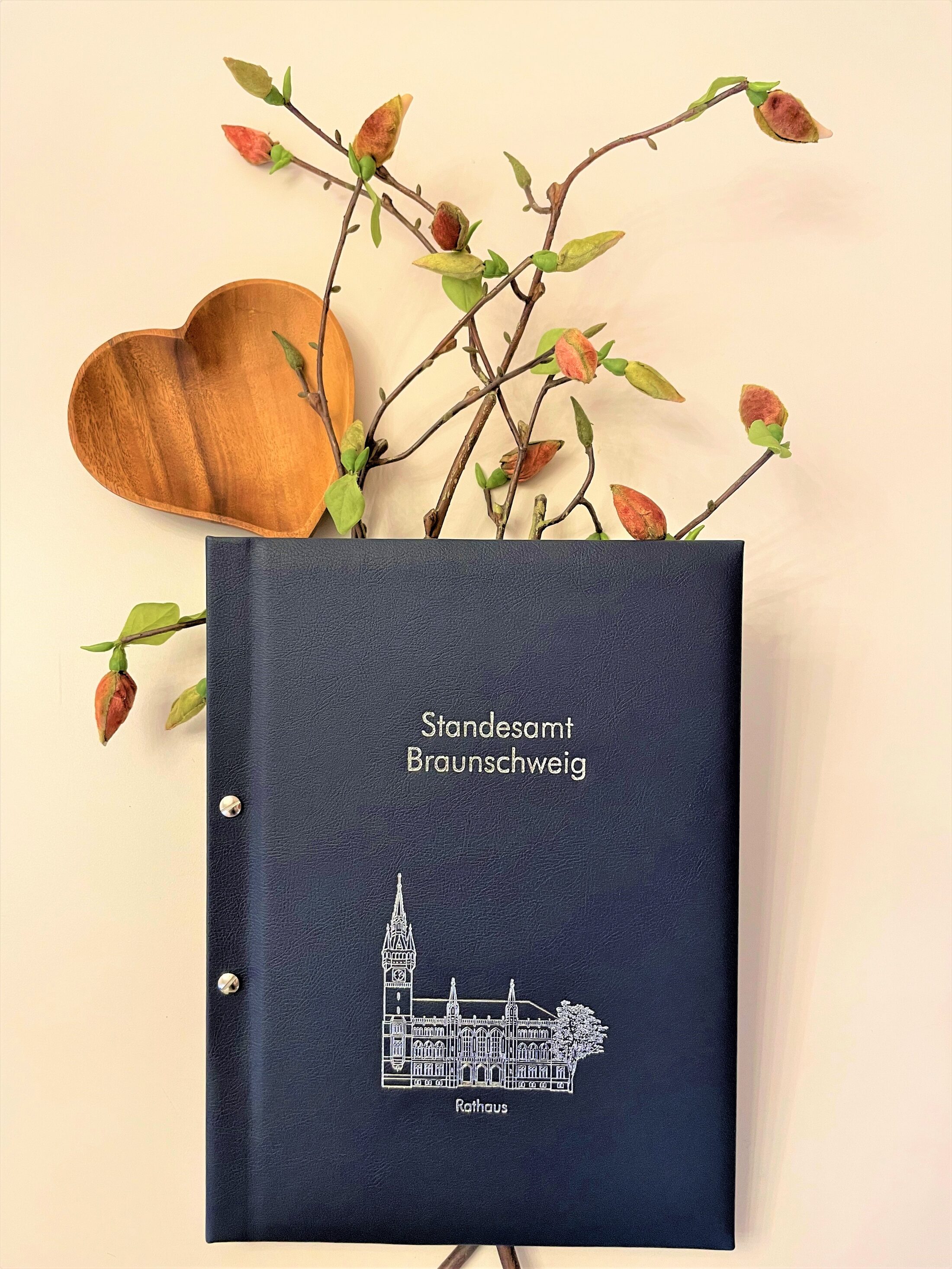 Rathaus (aus biologisch abbaubaren und umweltverträglichen Materialien) - 39,00 Euro (Wird bei Klick vergrößert)