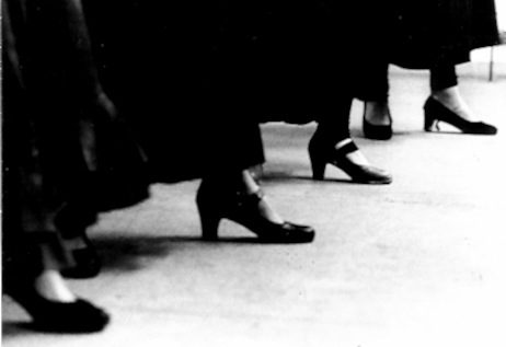 Füße von Flamenco-Tänzerinnen (Wird bei Klick vergrößert)