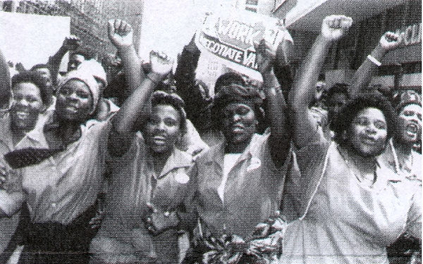 Protestierende Afrikanerinnen