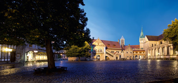 Burgplatz (Zoom on click)