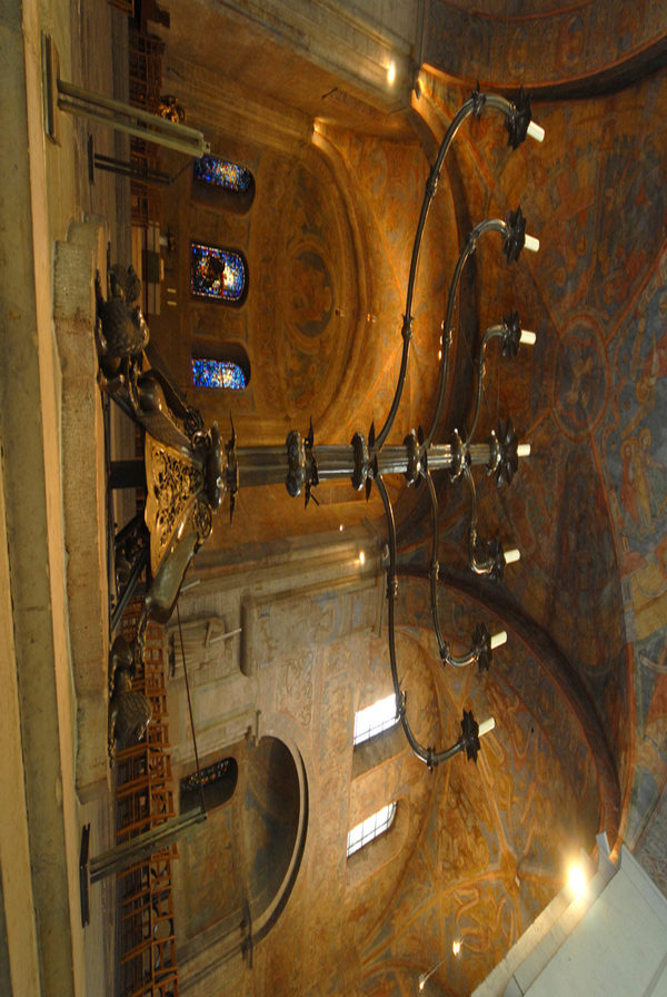 Siebenarmiger Leuchter im Dom St. Blasii (Wird bei Klick vergrößert)