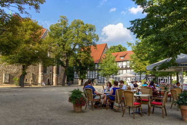 Auf insgesamt über 10.000 Stühlen können die Gäste in der Löwenstadt Platz nehmen. (Wird bei Klick vergrößert)