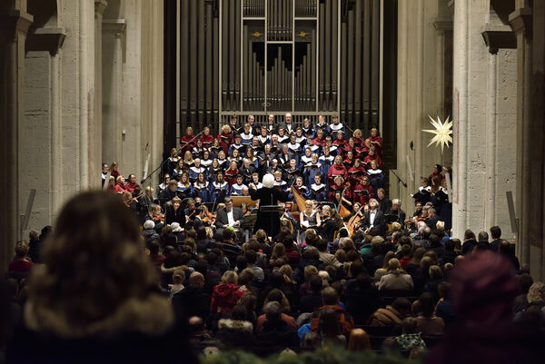 Den Braunschweiger Weihnachtsmarkt begleitet ein abwechslungsreiches kostenfreies Musik- und Kulturprogramm. (Wird bei Klick vergrößert)