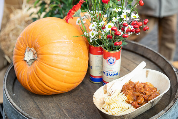 Mumme macht es lecker – ob Mumme-Gulasch, frische Waffeln oder veganen Linsenburger. (Wird bei Klick vergrößert)