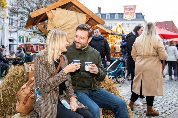 Der Glühwein mit Mumme-Schuss wärmte Besucherinnen und Besucher des Spezialitätenmarkts bei kälteren Temperaturen. (Wird bei Klick vergrößert)