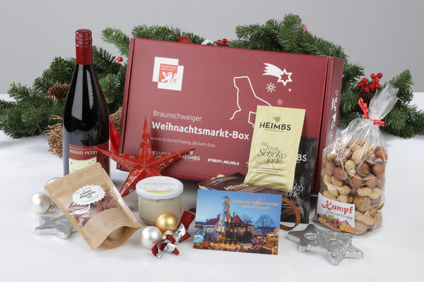 Ab dem 22. November ist die Braunschweiger Weihnachtsmarkt-Box online und in der Touristinfo erhältlich. Die Zusammenstellung der enthaltenen Artikel ist in jeder Box eine Überraschung.