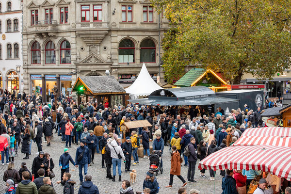 Am Wochenende lockte die mummegenussmeile, präsentiert von der Braunschweigischen Landessparkasse, zahlreiche Besucherinnen und Besucher zum Genießen in die Braunschweiger Innenstadt. (Wird bei Klick vergrößert)