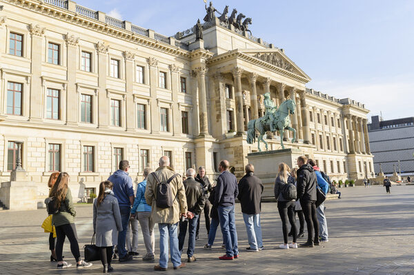 Braunschweiger Stadtgeschichte vermitteln: Am 12. Januar startet die Gästeführerausbildung der Volkshochschule Braunschweig in Kooperation mit dem Stadtmarketing. (Wird bei Klick vergrößert)