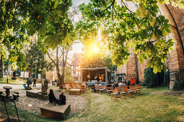 Musik im Museumsgarten: Das Braunschweigische Landesmuseum lädt an zwei Abenden im Juli zu sommerlichen Konzerten ein. (Wird bei Klick vergrößert)