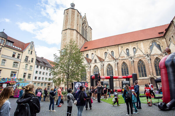 Von sportlichen Darbietungen bis zu aktiven Mitmachaktionen: Am 28. und 29. September dreht sich in der Innenstadt alles um verschiedene Trendsportarten. (Wird bei Klick vergrößert)