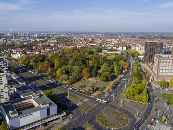 Das Bild zeigt eine Luftaufnahme des Bahnhofsquartiers. (Wird bei Klick vergrößert)